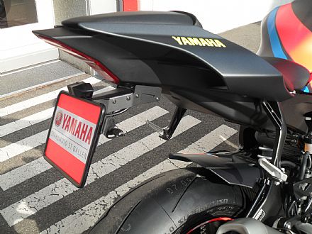 Yamaha YZF-R1 - Stahlmoto St.Gallen